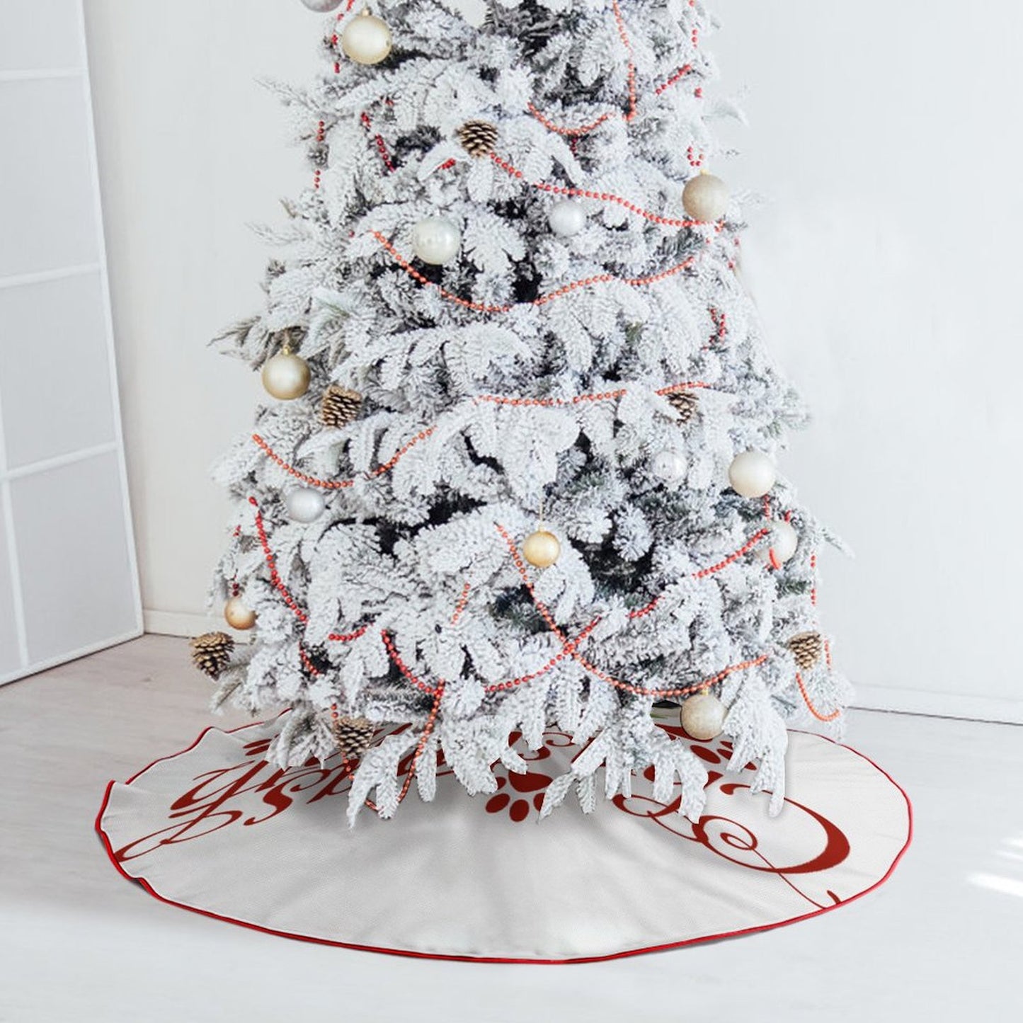 A Custom Christmas Tree Skirt | A New Look for Your Tree Each Year