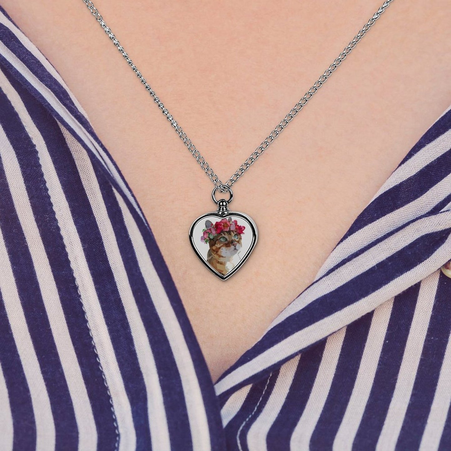 Personalized Pet Photo Memorial Urn Necklace with Keepsake Pendant