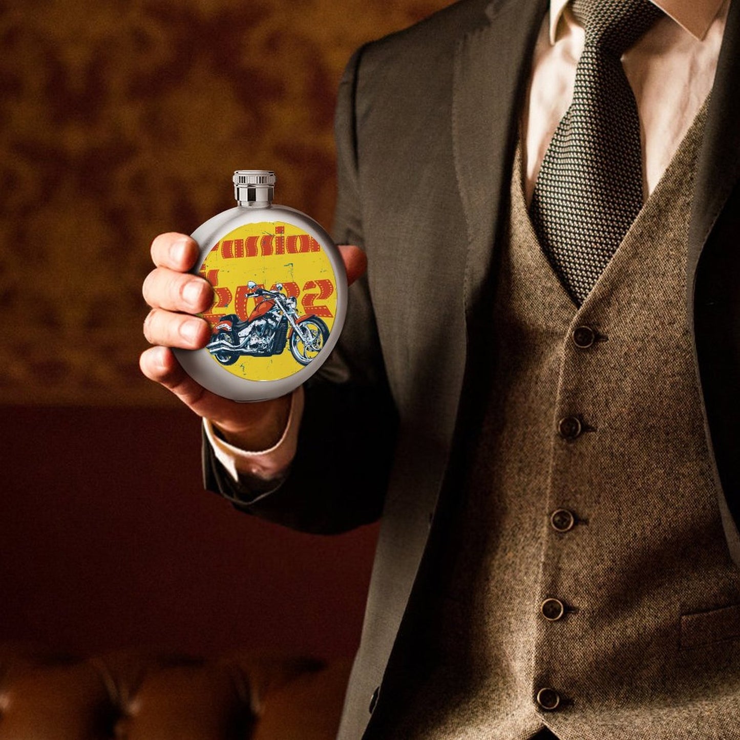 Custom Round Hip Flask | Personalized 5oz Stainless Steel Whiskey Container